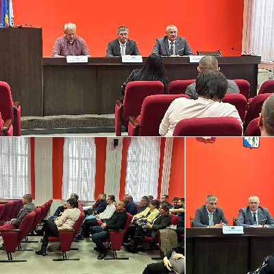 Встреча исполняющего обязанности главы Новокубанского городского поселения Новокубанского района Александра Минина с депутатами Совета Новокубанского городского поселения Новокубанского района.